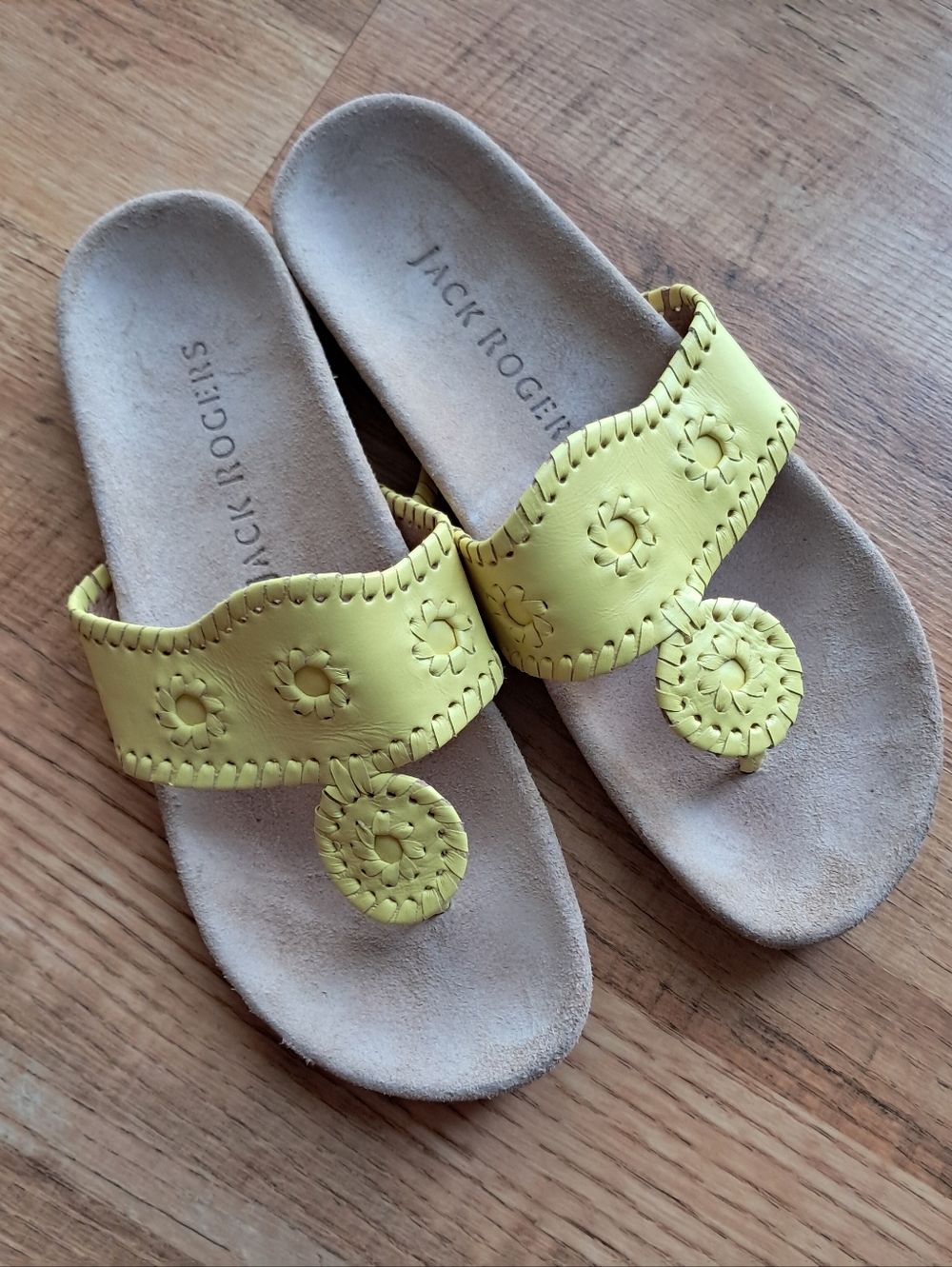 Jack Rogers Yellow Leather Thong Medallion Sandals